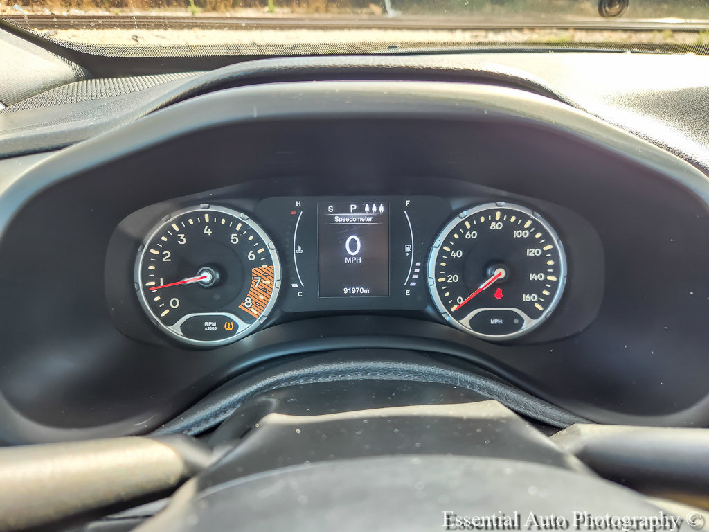 Used 2019 Jeep Renegade Latitude FWD image 11