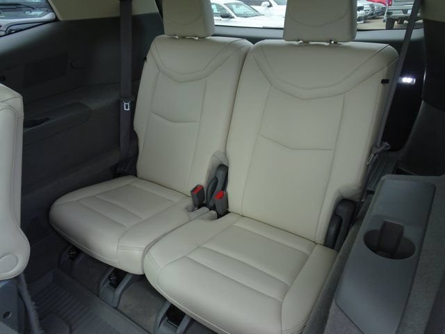 Used 2024 Cadillac XT6 Premium Luxury w/ LPO, Floor Liner Package AWD/4WD image 18