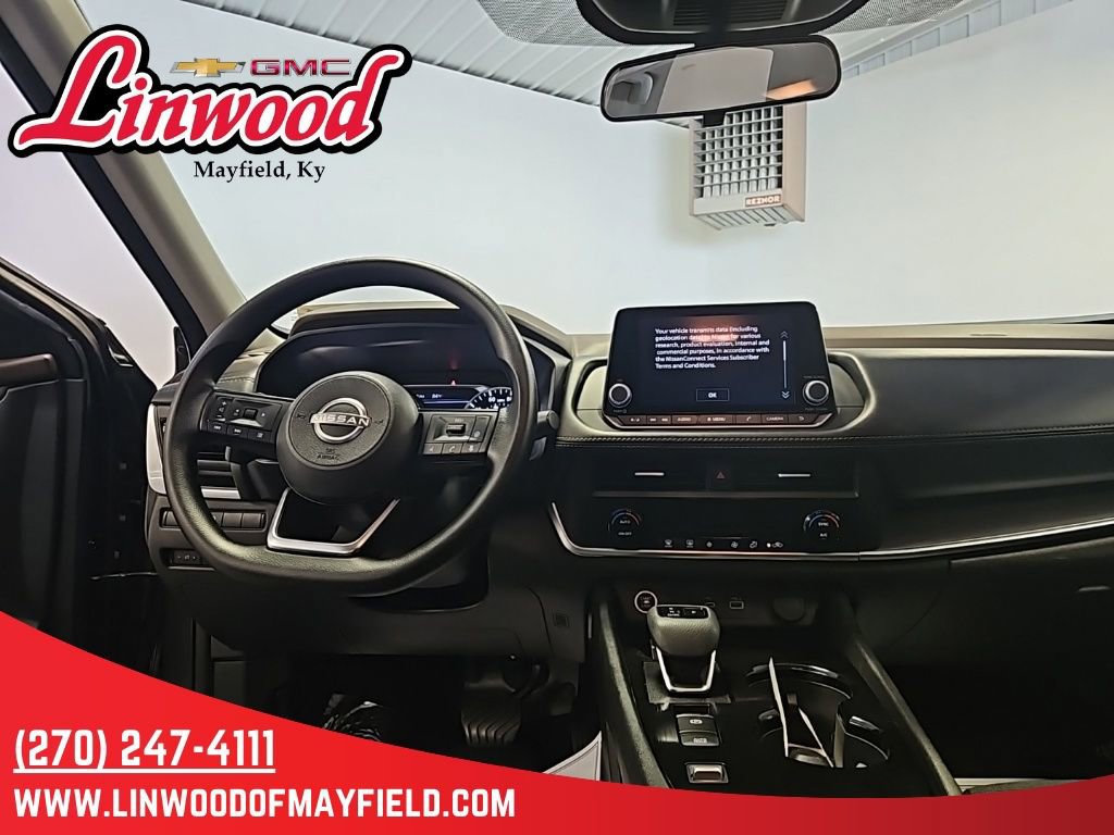 Used 2023 Nissan Rogue SV image 14