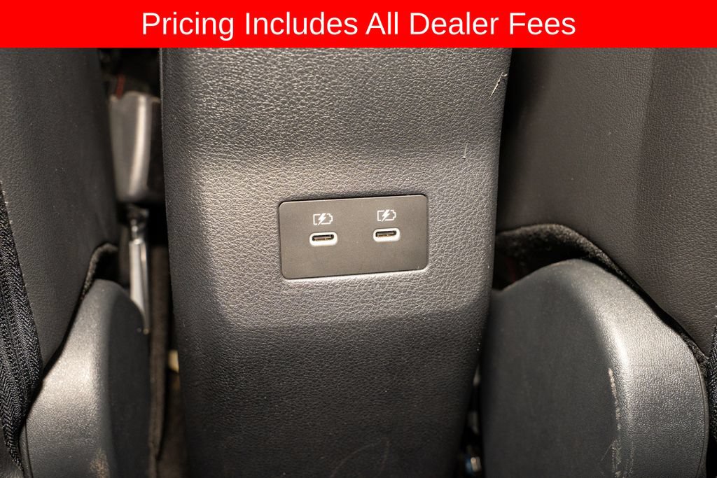Used 2025 Nissan Kicks SR AWD/4WD image 7