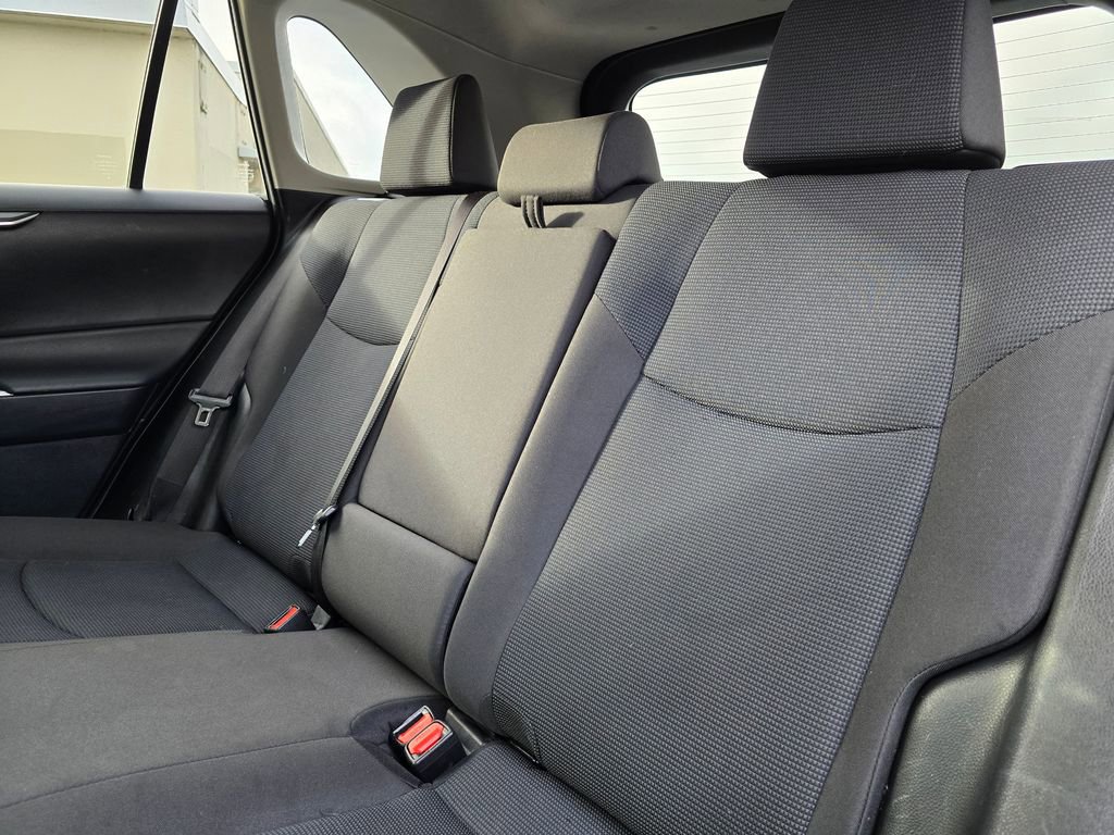 Used 2023 Toyota RAV4 LE image 19