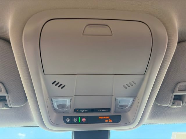 Used 2024 GMC Terrain SLE w/ LPO, Floor Liner Package FWD image 22