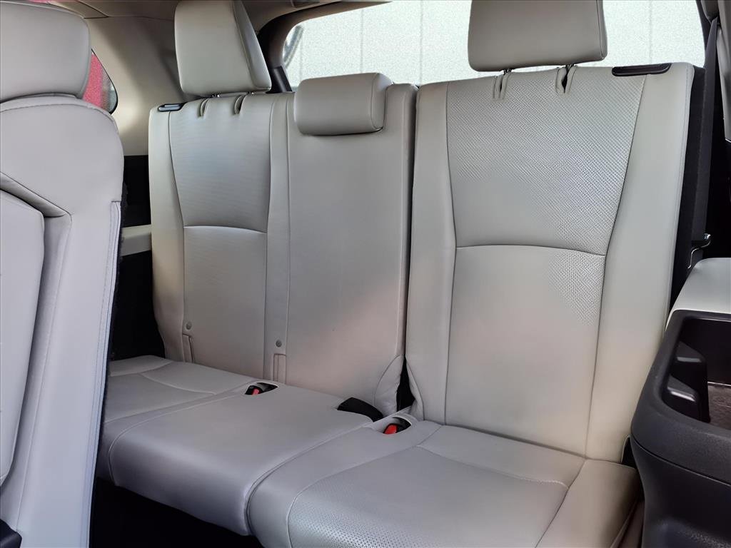 Used 2024 Toyota Grand Highlander XLE image 16