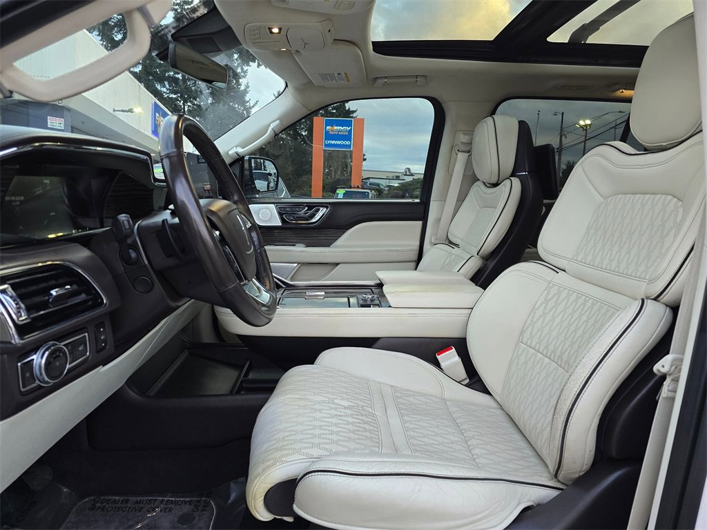 Used 2019 Lincoln Navigator Black Label w/ Cargo Package image 23