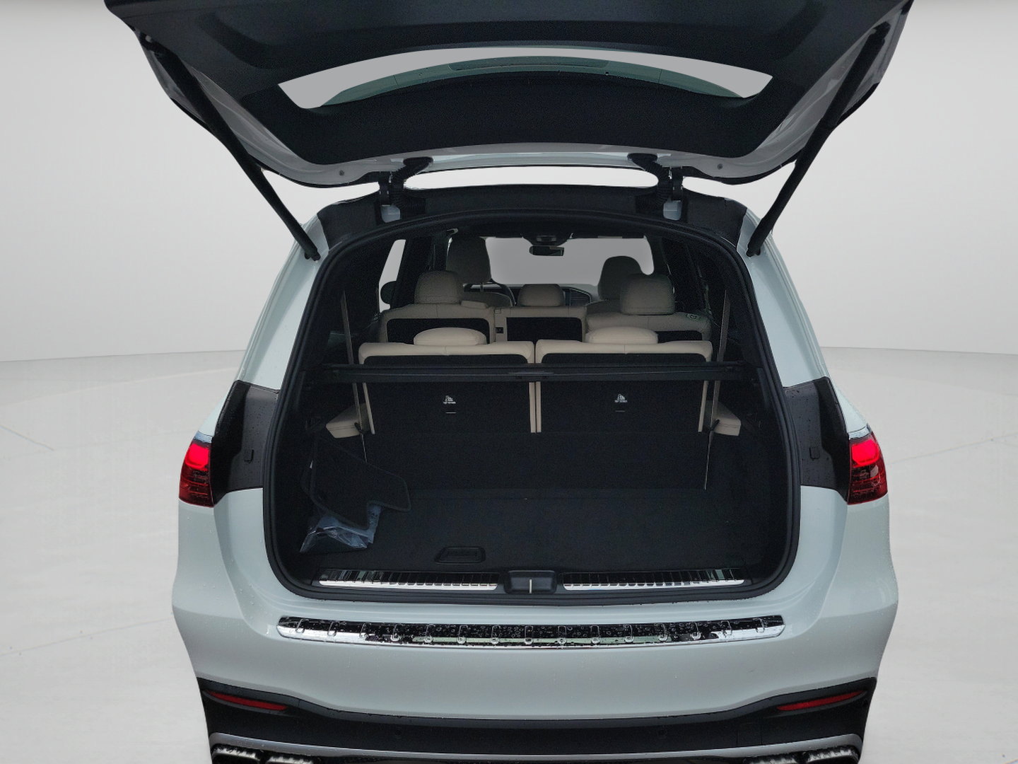 New 2026 Mercedes-Benz GLS 63 AMG 4MATIC image 5