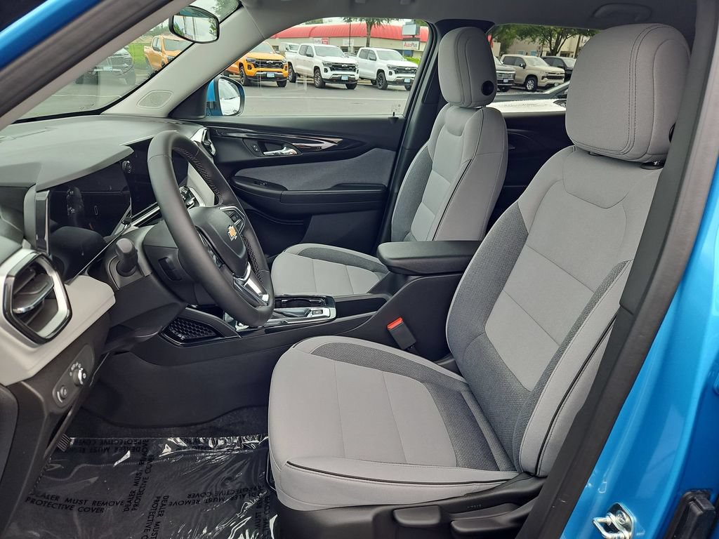 New 2026 Chevrolet TrailBlazer LT w/ LT Cold Weather Package FWD image 21