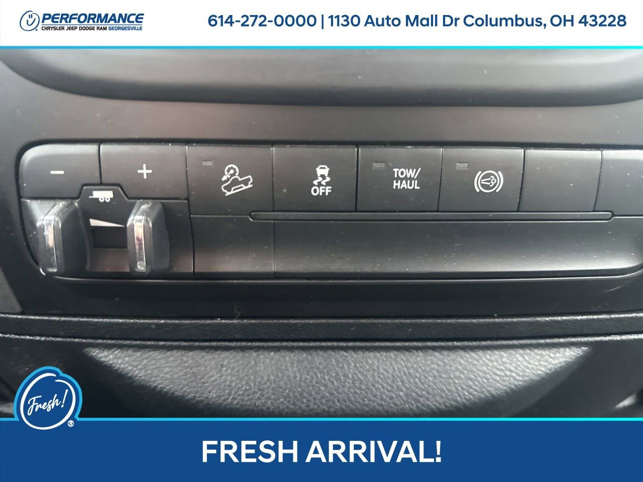 Used 2018 RAM 2500 Tradesman w/ Chrome Appearance Group image 21