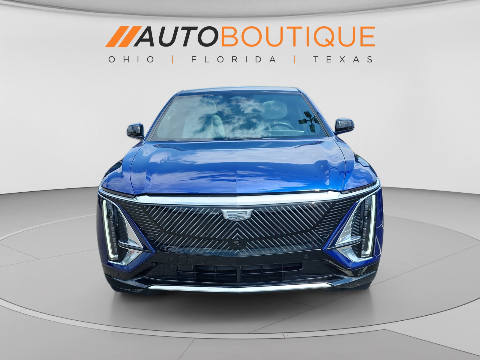 Used 2024 Cadillac Lyriq Luxury AWD/4WD image 8