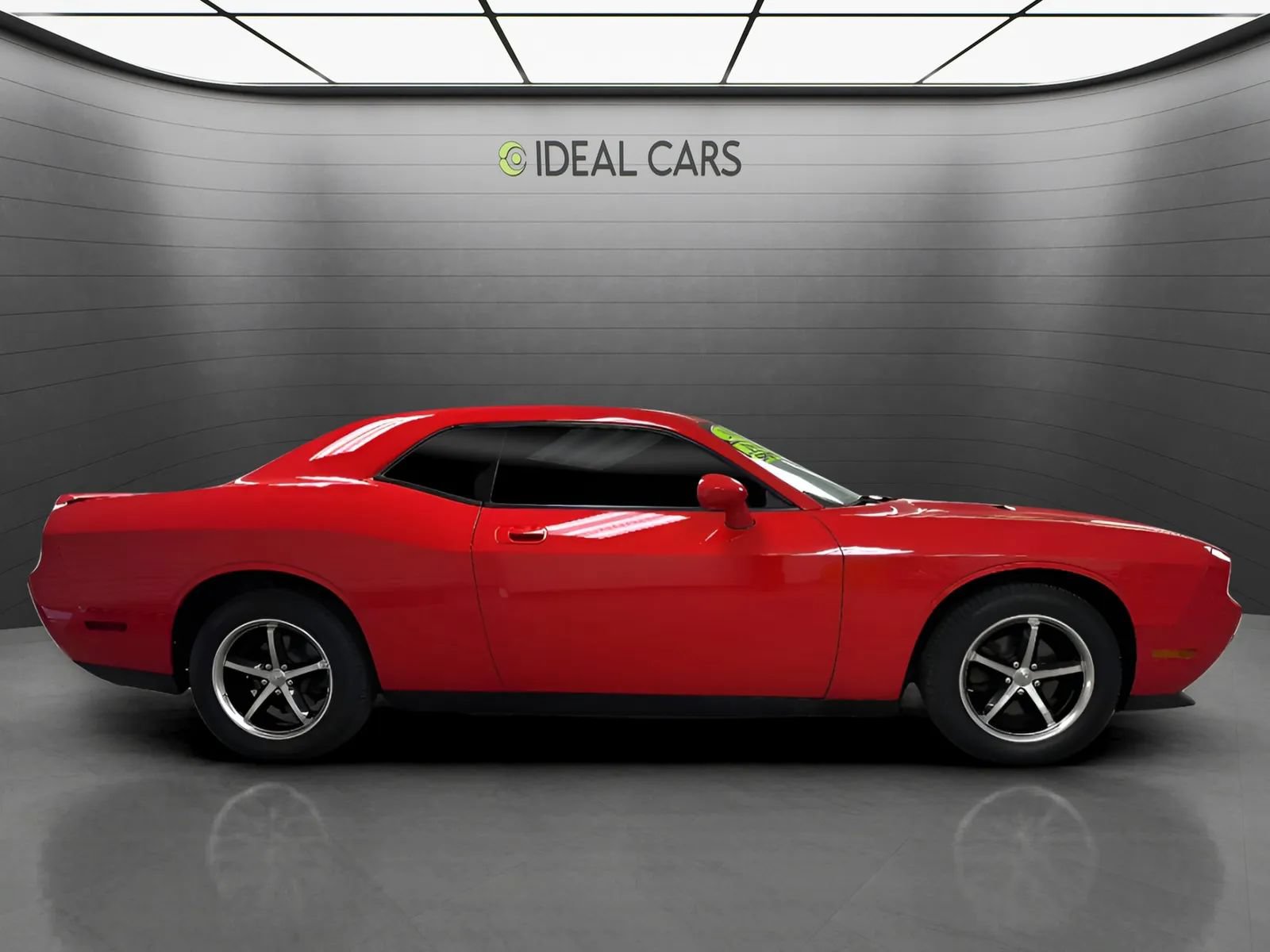 Used 2010 Dodge Challenger SE RWD image 3