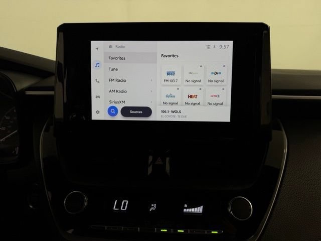 Used 2025 Toyota Corolla SE FWD image 21