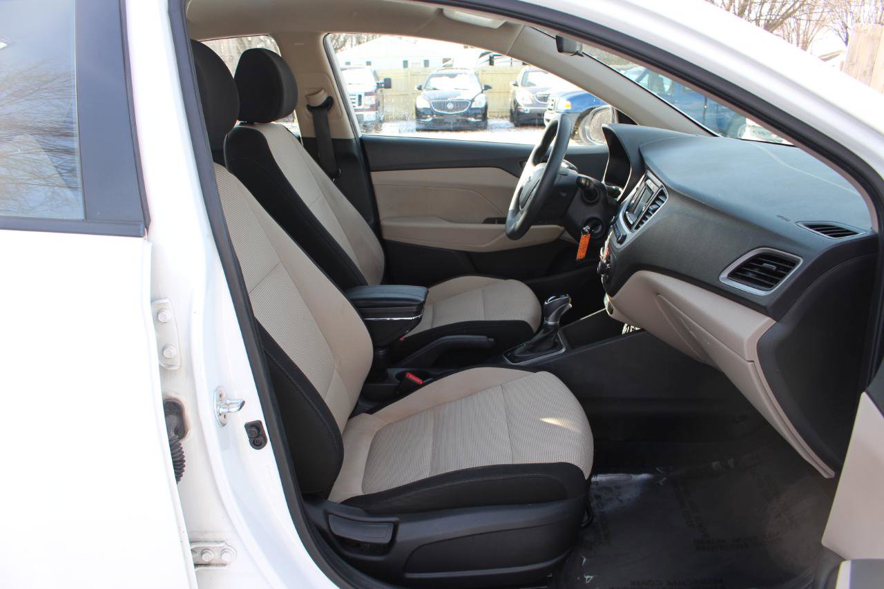 Used 2019 Hyundai Accent SE image 35
