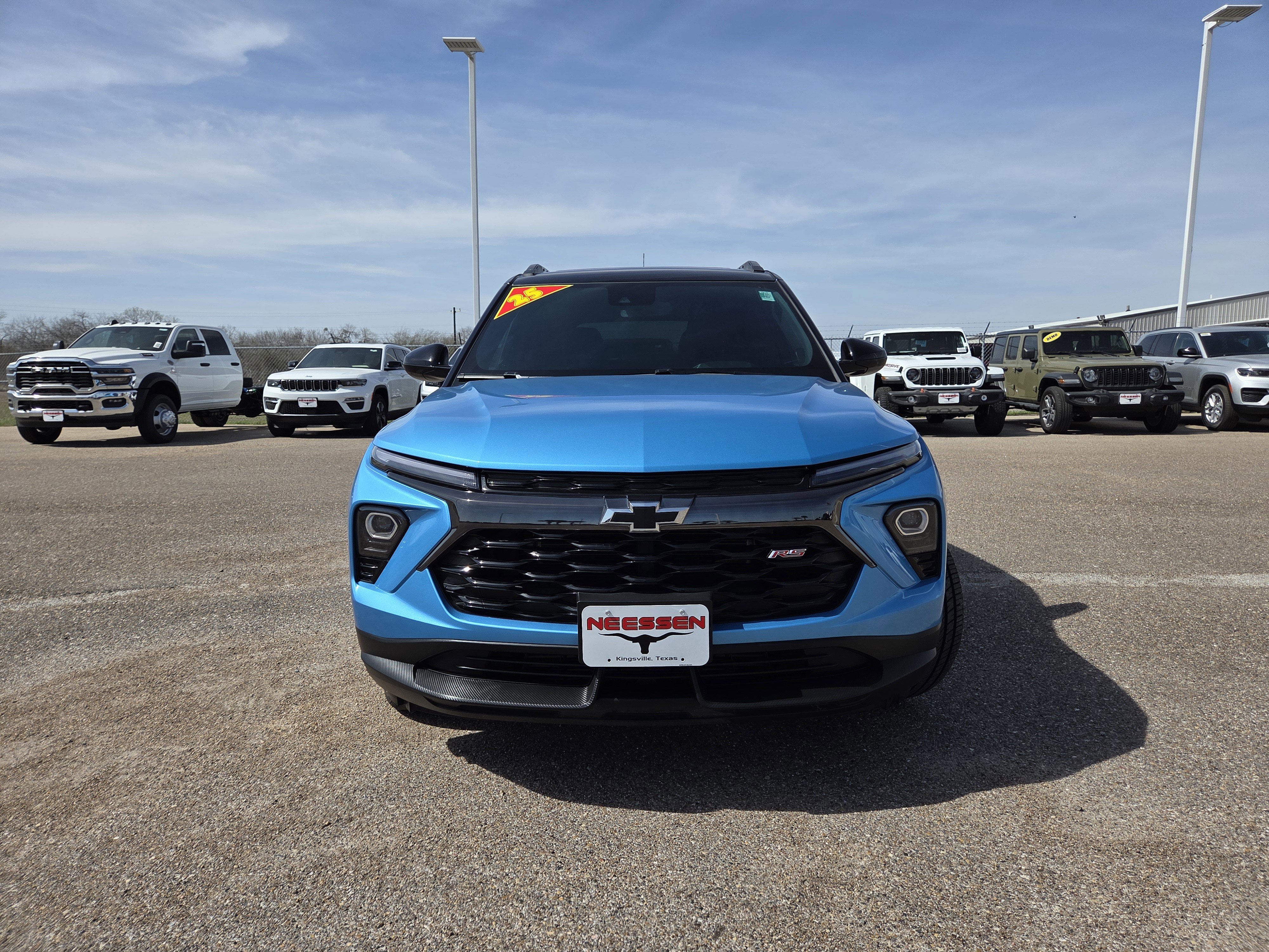 Used 2025 Chevrolet TrailBlazer RS w/ Convenience Package image 2