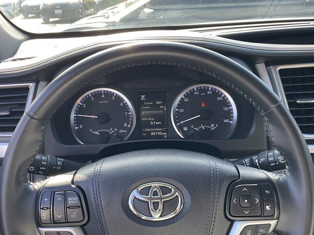 Used 2018 Toyota Highlander Plus image 47