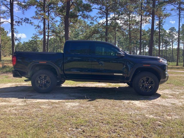 New 2025 GMC Canyon Elevation w/ Convenience Package image 4