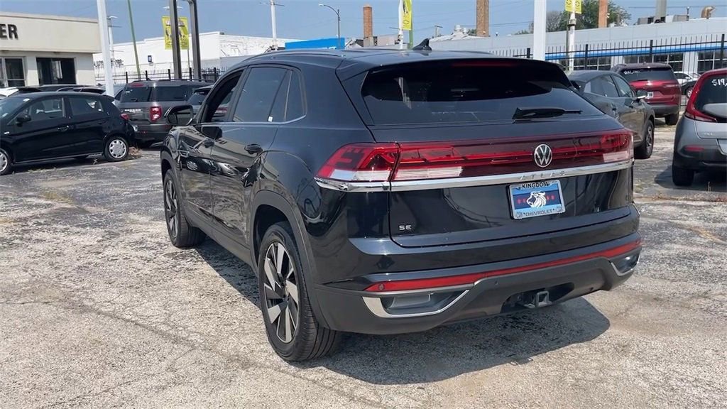 Used 2024 Volkswagen Atlas Cross Sport SE image 28