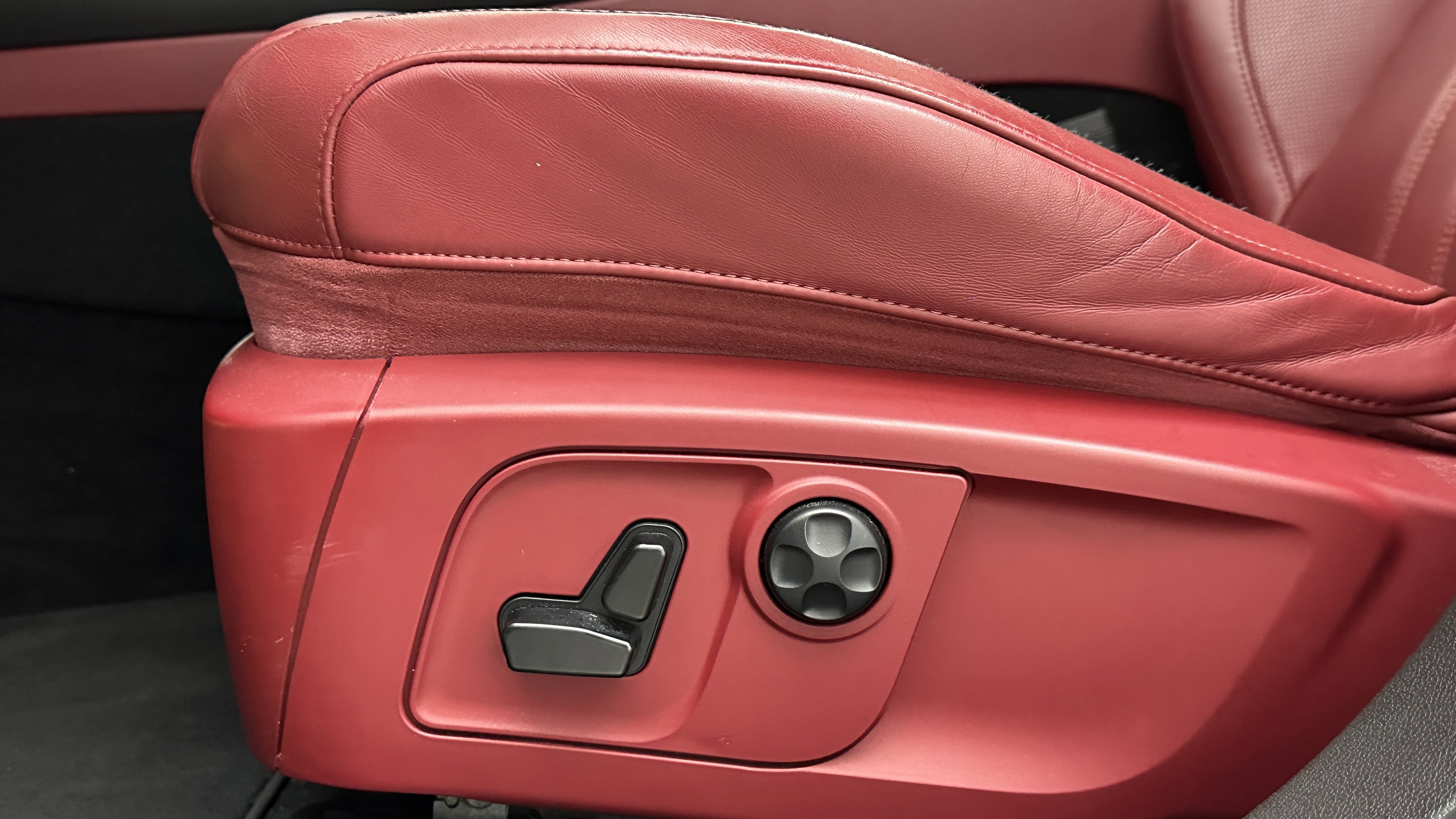 Used 2019 Maserati Levante GTS image 30