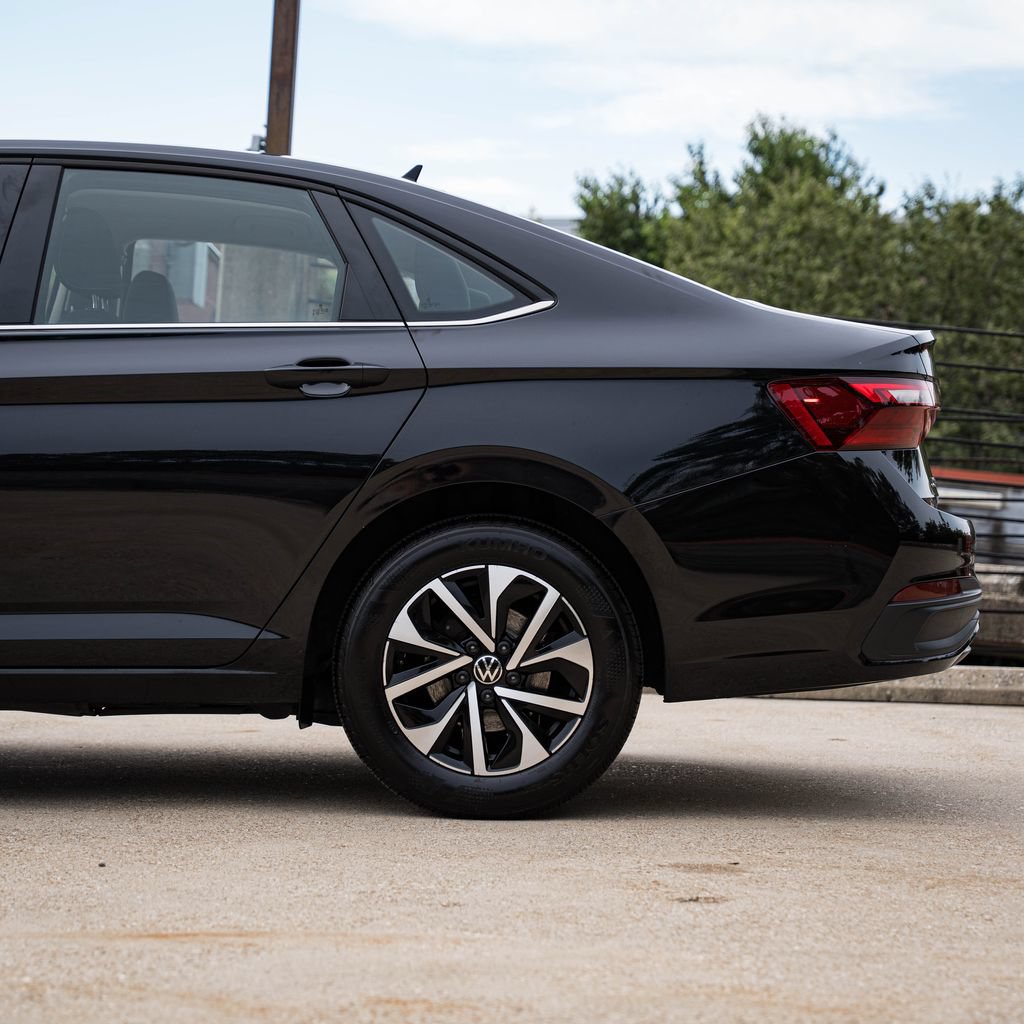 Certified 2024 Volkswagen Jetta S FWD image 4