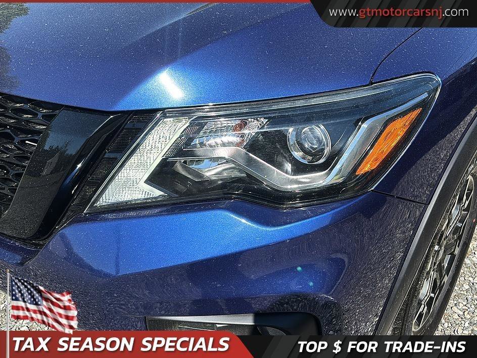 Used 2019 Nissan Pathfinder SL AWD/4WD image 10