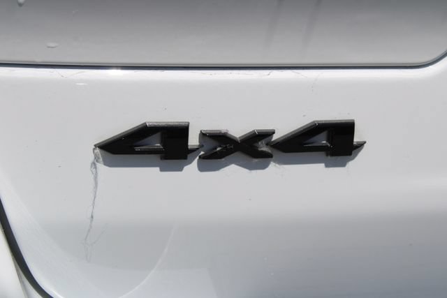 Used 2023 Jeep Grand Cherokee Altitude AWD/4WD image 6