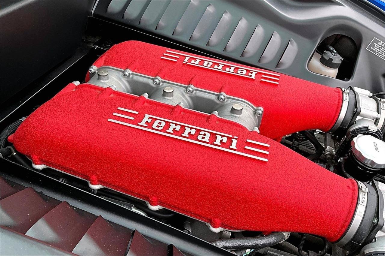 Used 2015 Ferrari 458 Italia Coupe RWD image 28