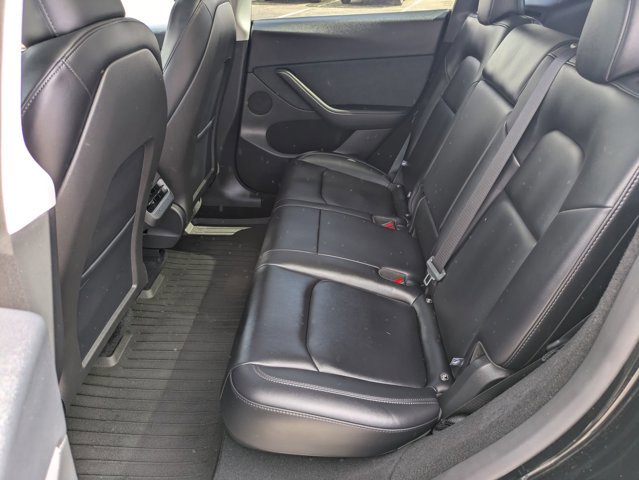 Used 2025 Tesla Model Y Long Range AWD/4WD image 19