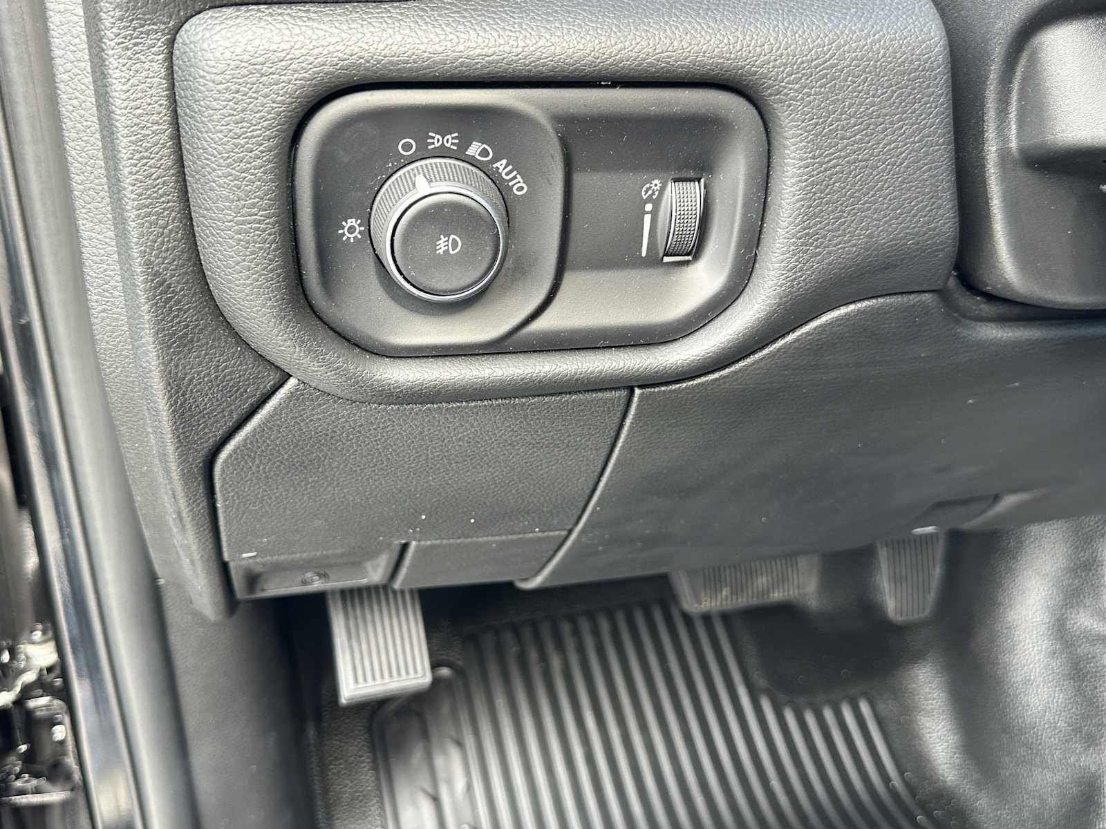 New 2026 RAM 3500 Tradesman image 29