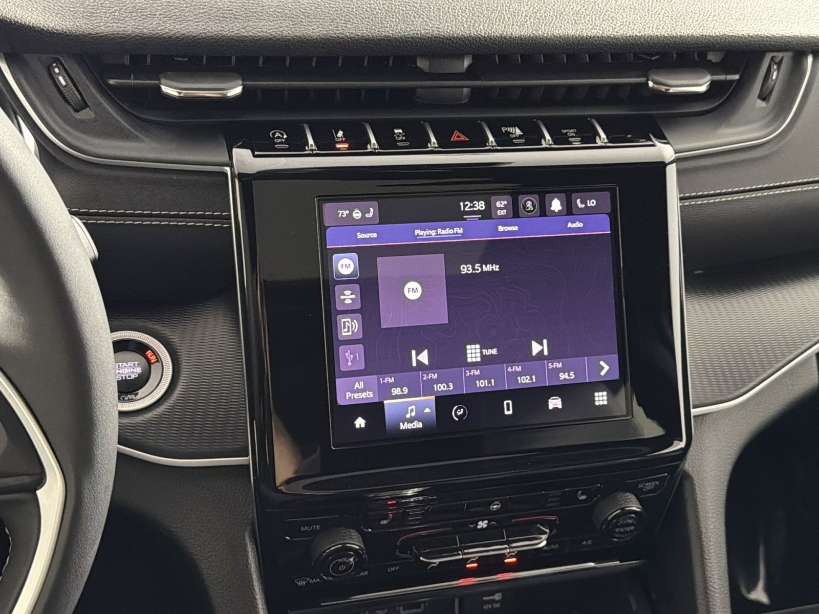 Used 2025 Jeep Grand Cherokee Altitude image 18