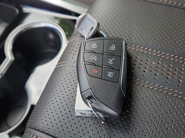 New 2026 Chevrolet Suburban High Country AWD/4WD image 33