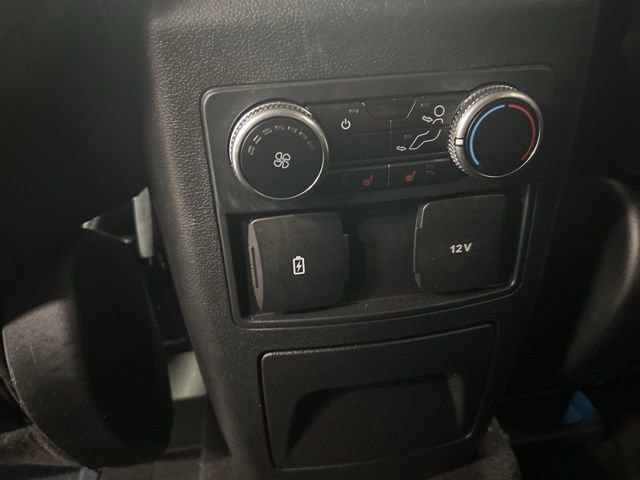 Used 2023 Ford Explorer Limited image 9