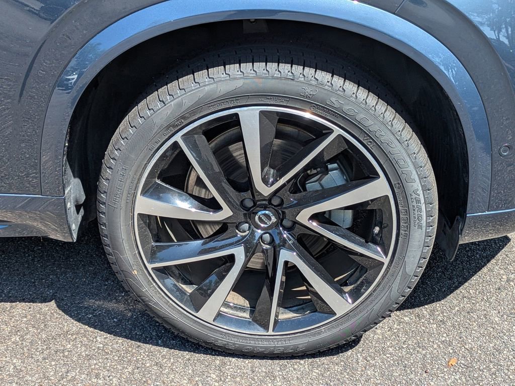 Certified 2024 Volvo XC90 B6 Plus w/ Protection Package Premier AWD/4WD image 11