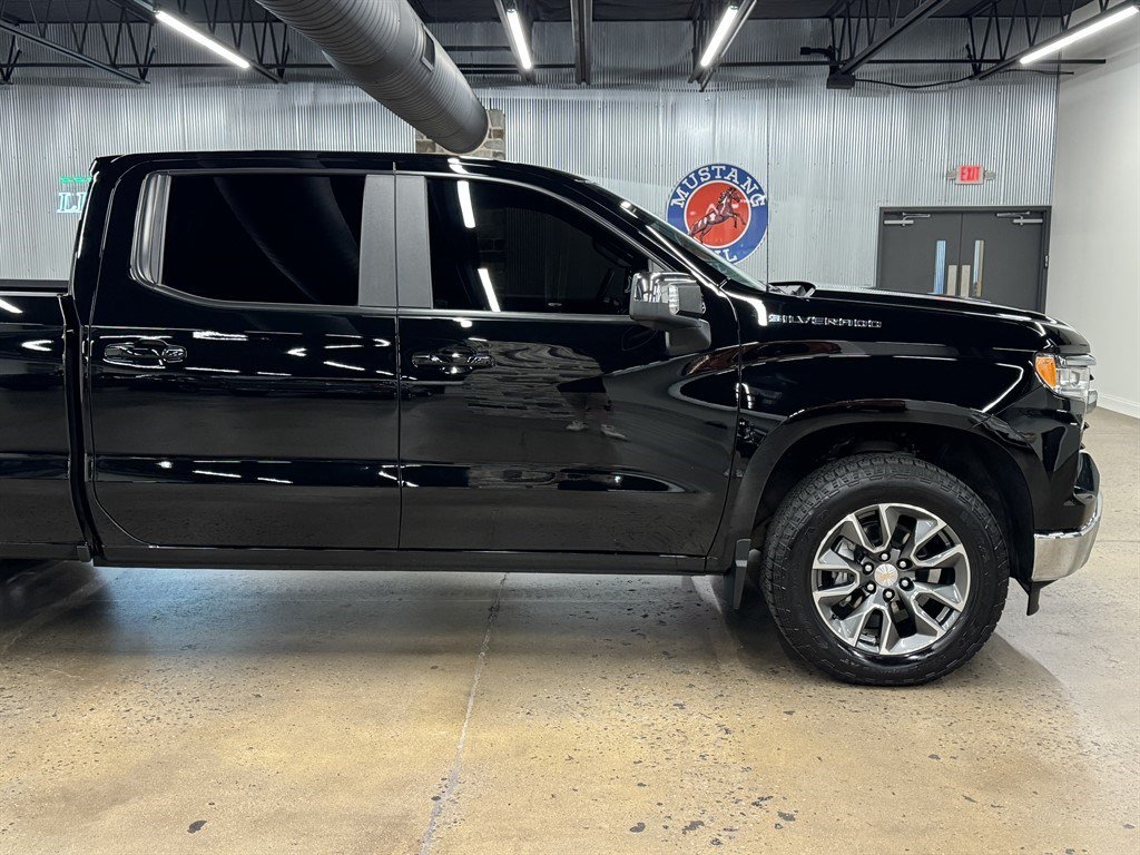 Used 2025 Chevrolet Silverado 1500 LT w/ Safety Package AWD/4WD image 18