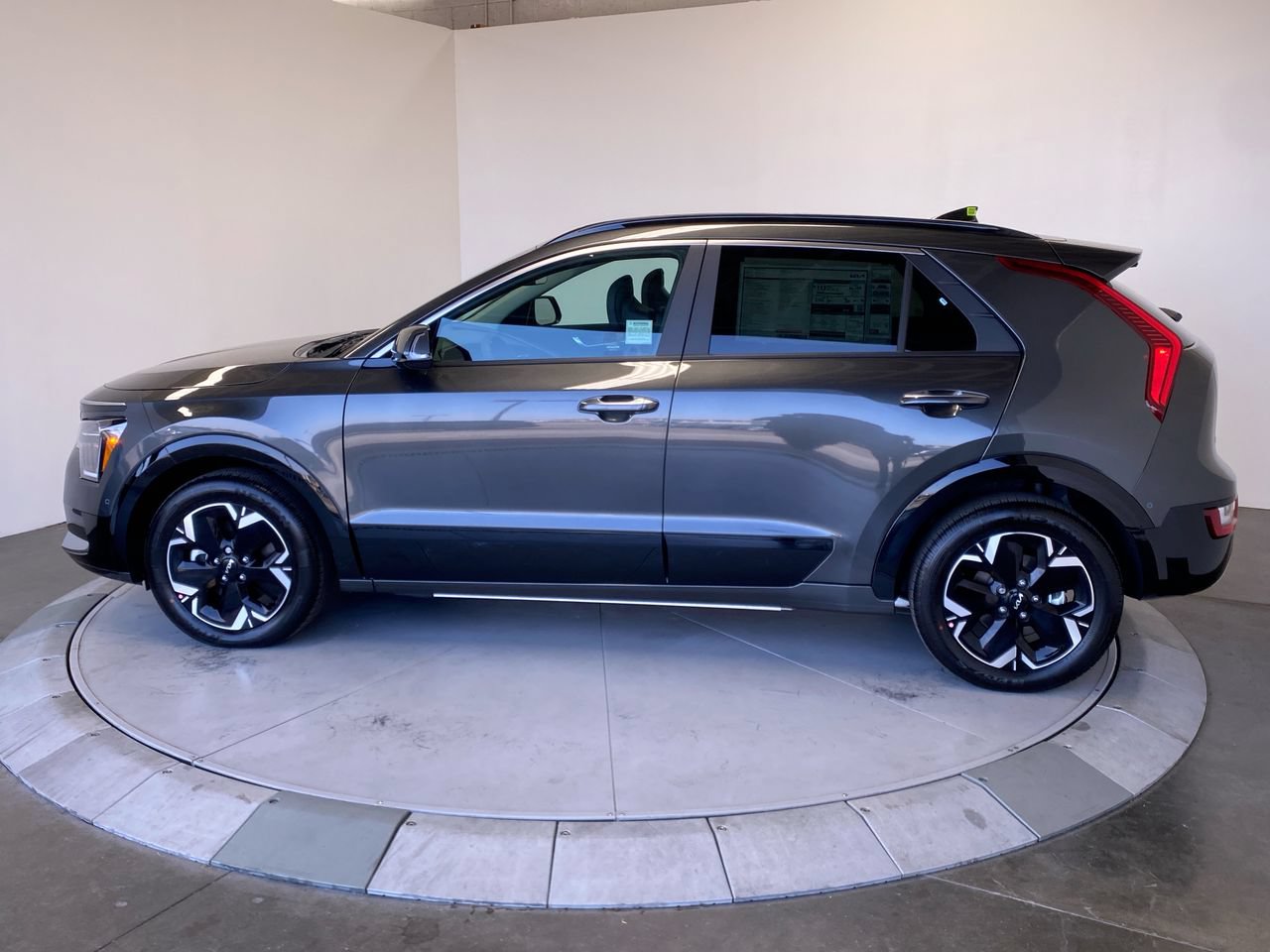 New 2026 Kia Niro Wave FWD image 2