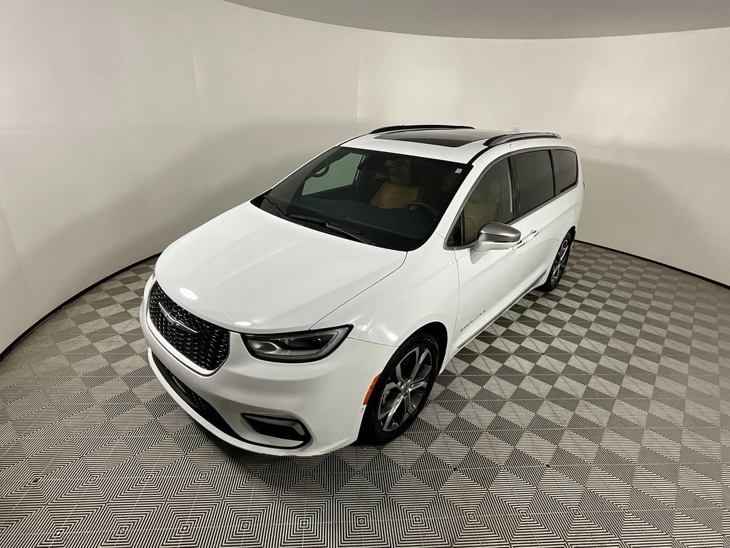 Used 2022 Chrysler Pacifica Pinnacle image 9