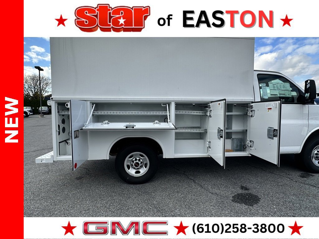 New 2025 GMC Savana 3500 w/ Power Convenience Package image 17