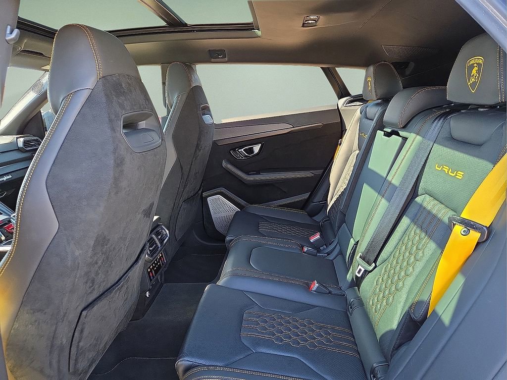 Used 2024 Lamborghini Urus Performante image 31