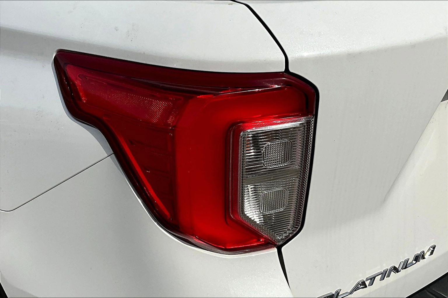 Used 2022 Ford Explorer Platinum w/ Technology Package image 22