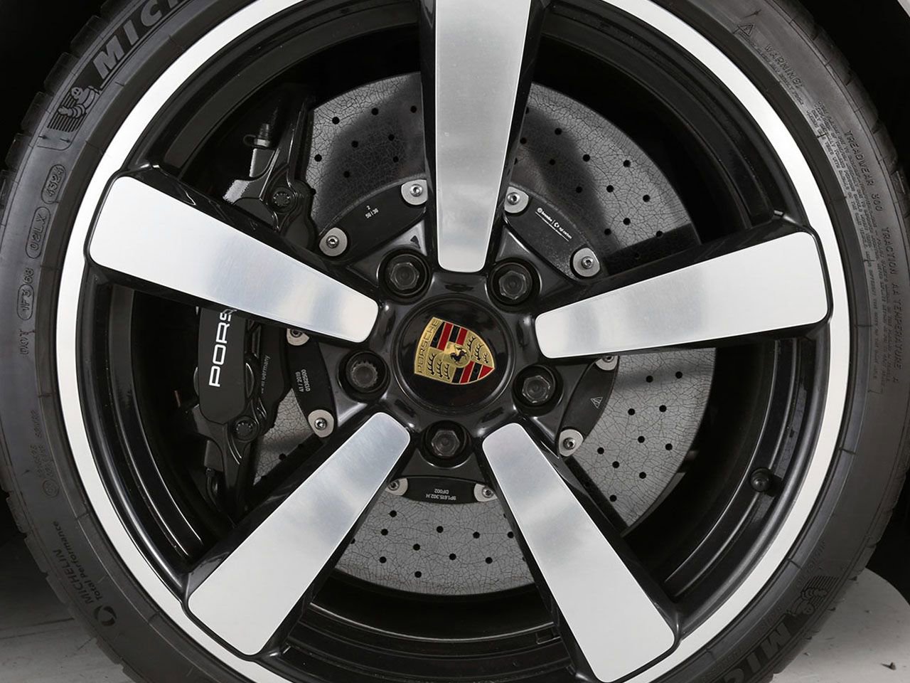 Used 2020 Porsche 911 Carrera S image 6