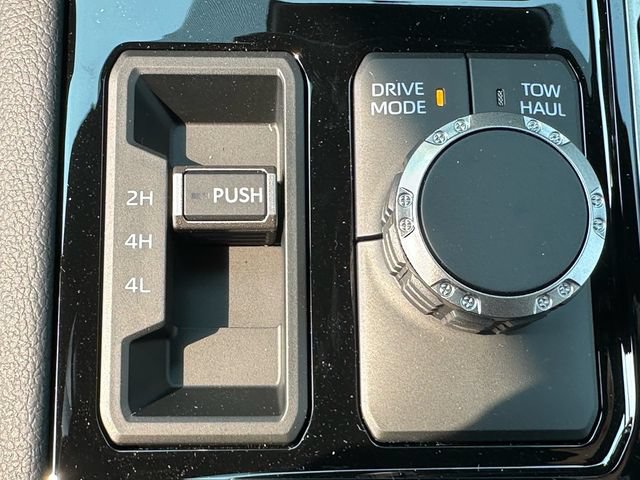 New 2026 Toyota Tundra Limited AWD/4WD image 18