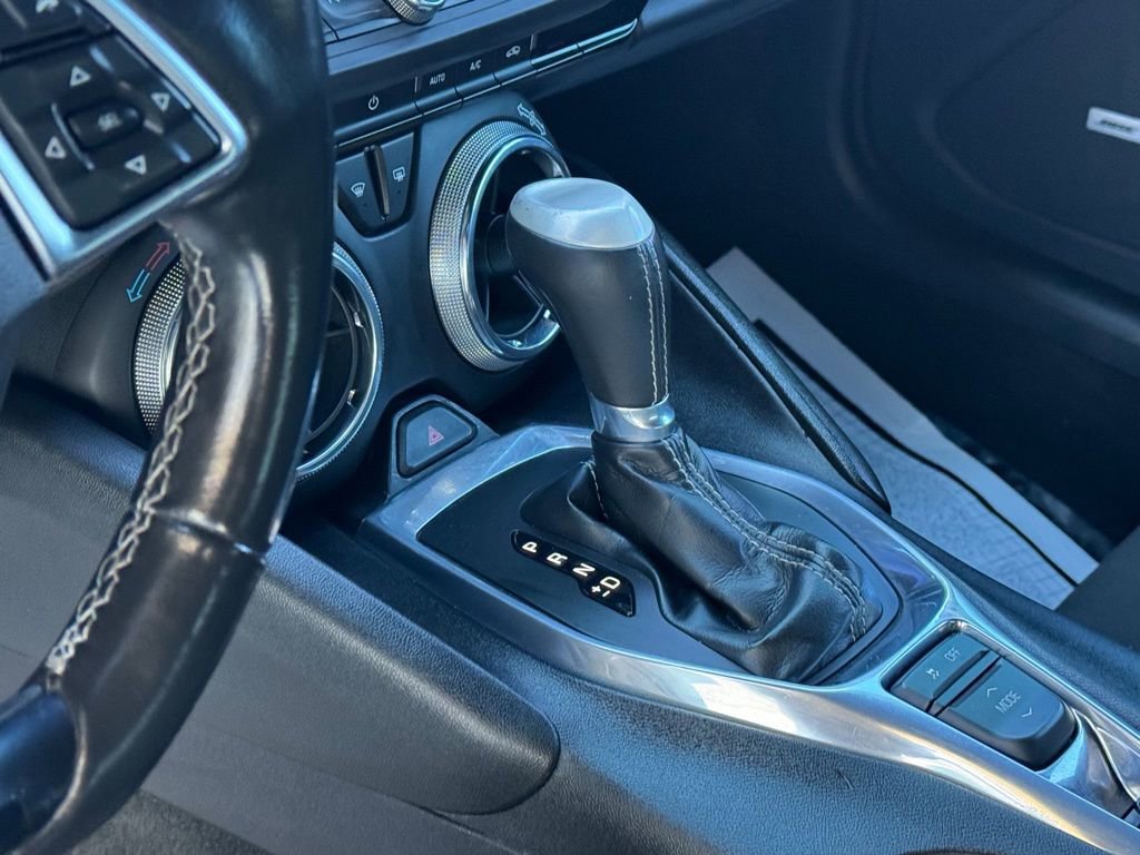 Used 2017 Chevrolet Camaro LT w/ Technology Package image 20