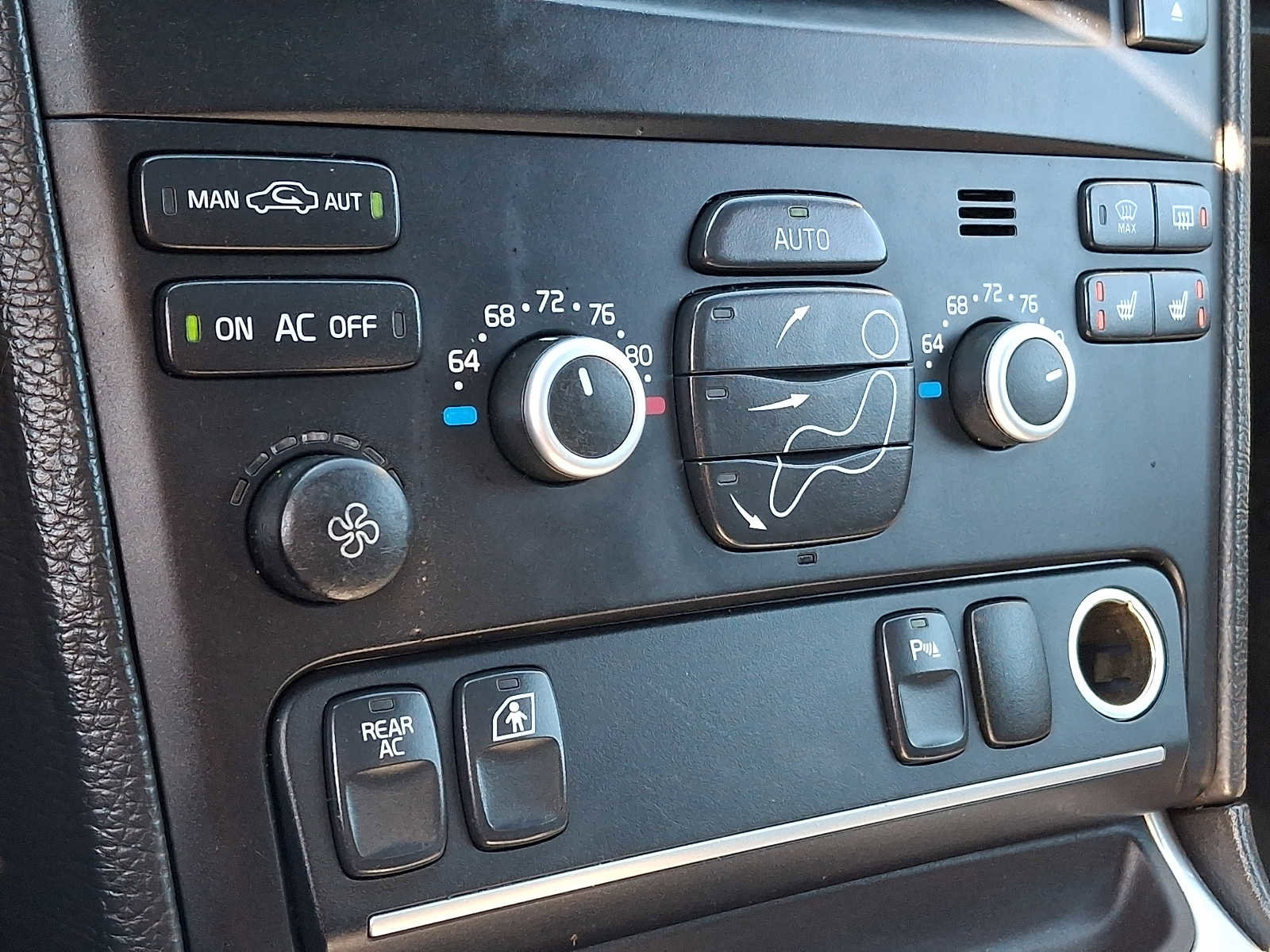Used 2013 Volvo XC90 3.2 AWD/4WD image 15