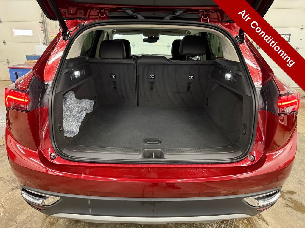 Used 2023 Buick Envision Preferred image 35