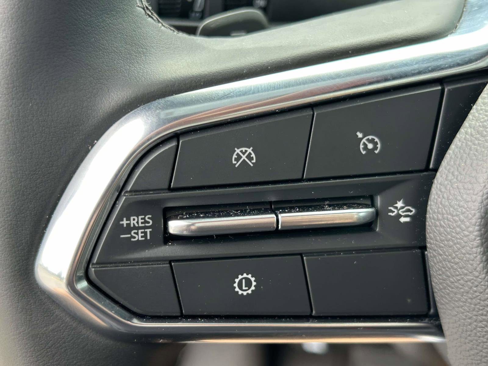 Used 2025 Chevrolet Tahoe Z71 w/ Comfort Package image 22