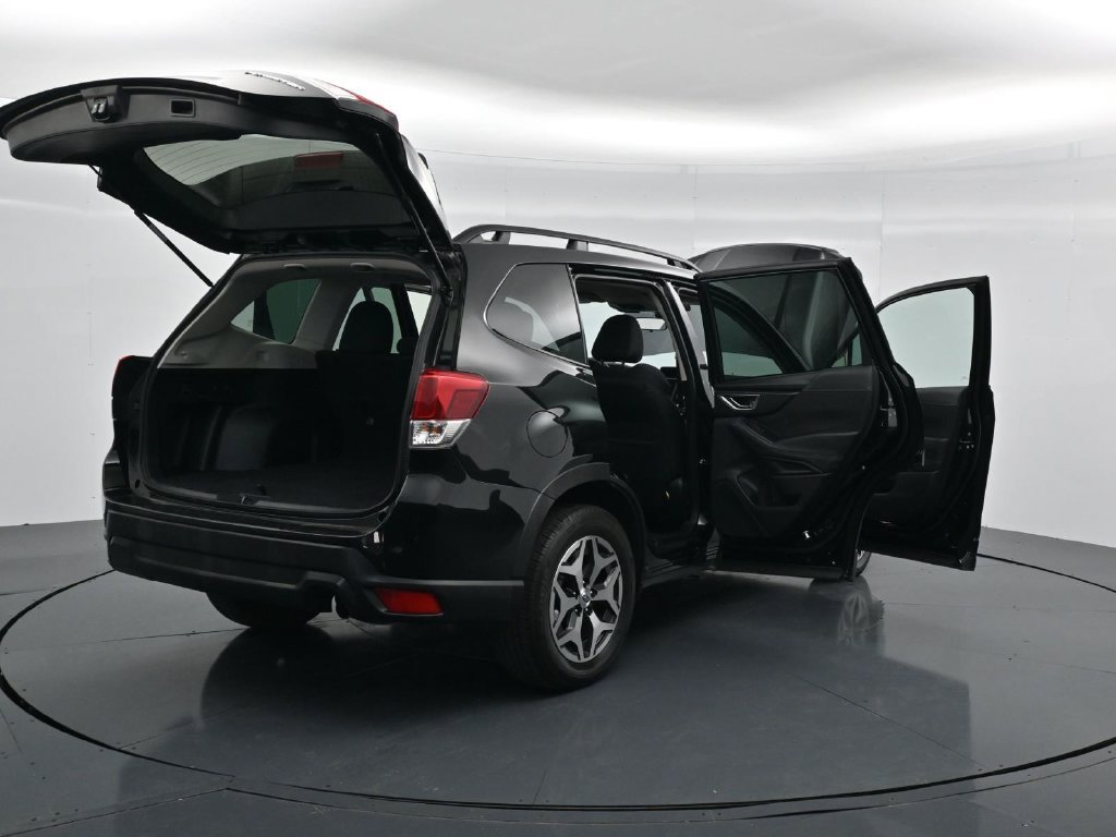 Used 2024 Subaru Forester Premium AWD/4WD image 38