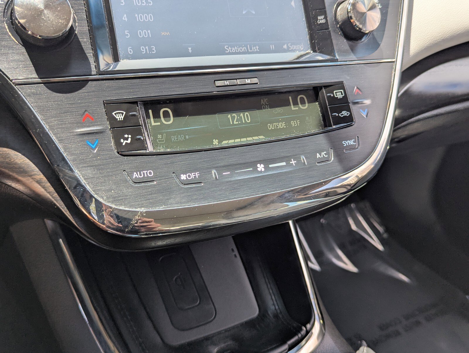 Used 2016 Toyota Avalon Limited w/ Toyota Safety Sense Package FWD image 27