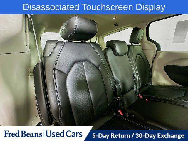 Certified 2022 Chrysler Pacifica Touring-L w/ Uconnect Theater Family Group image 30