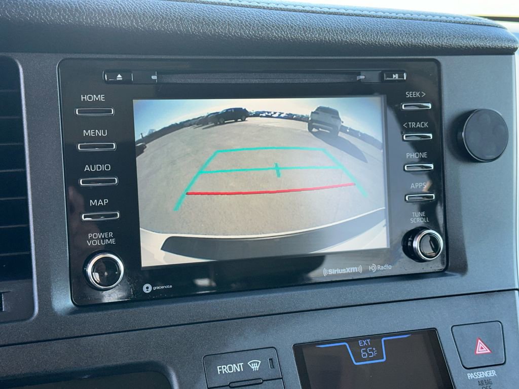 Used 2020 Toyota Sienna XLE Premium image 27