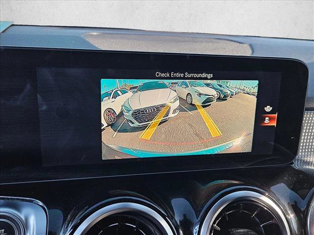 Used 2022 Mercedes-Benz GLB 250 image 13