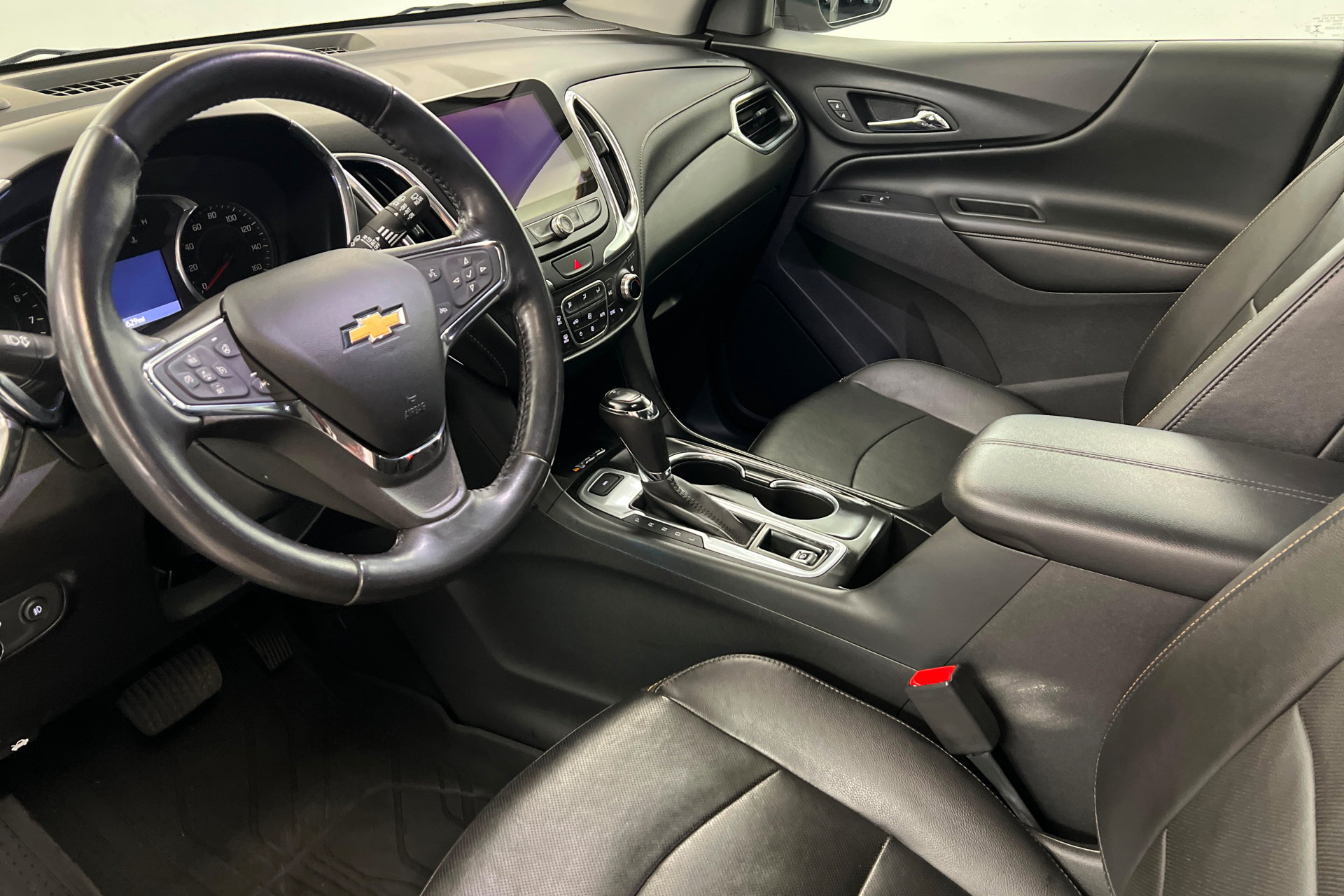 Used 2019 Chevrolet Equinox Premier AWD/4WD image 16