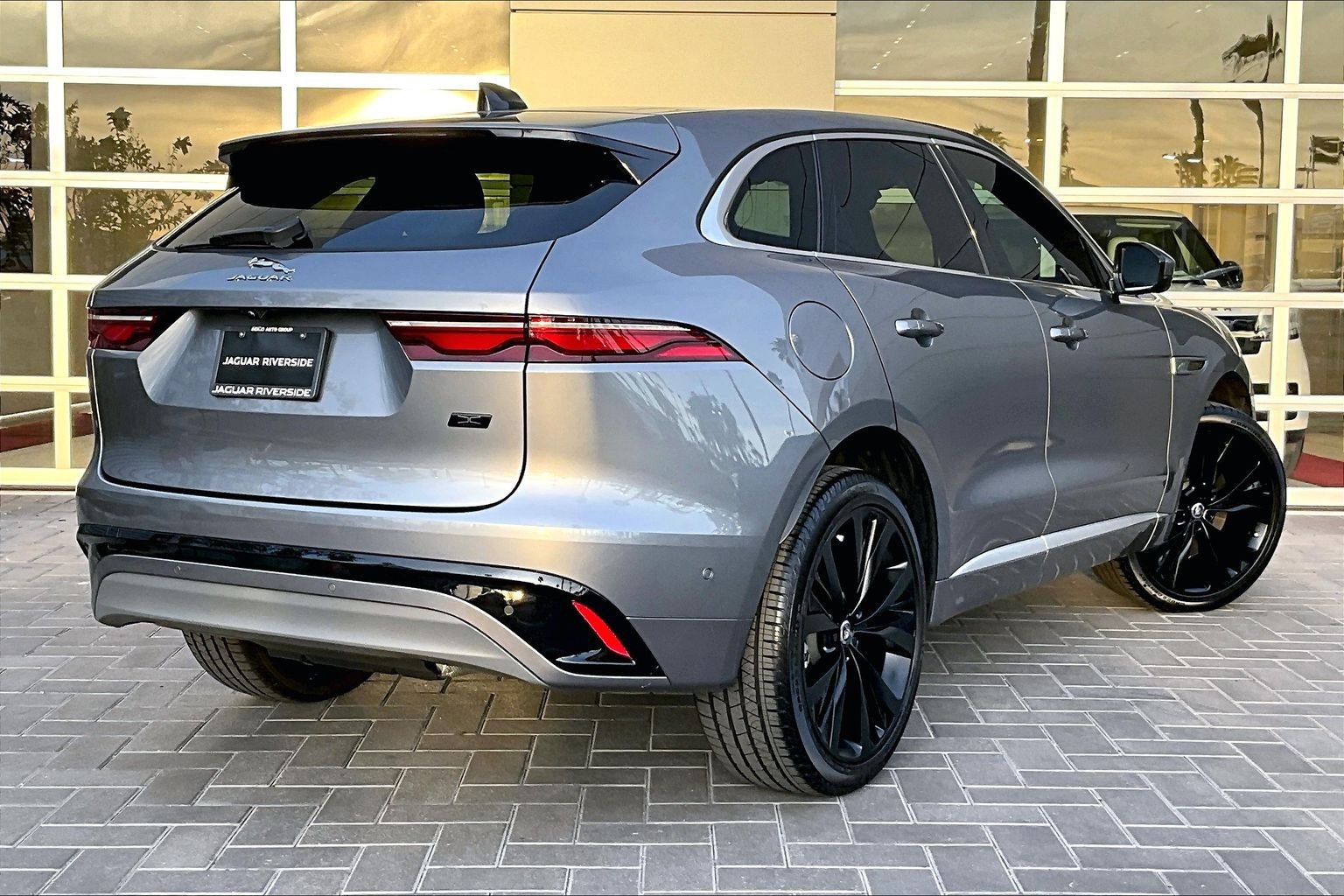Used 2026 Jaguar F-PACE R-Dynamic S image 13