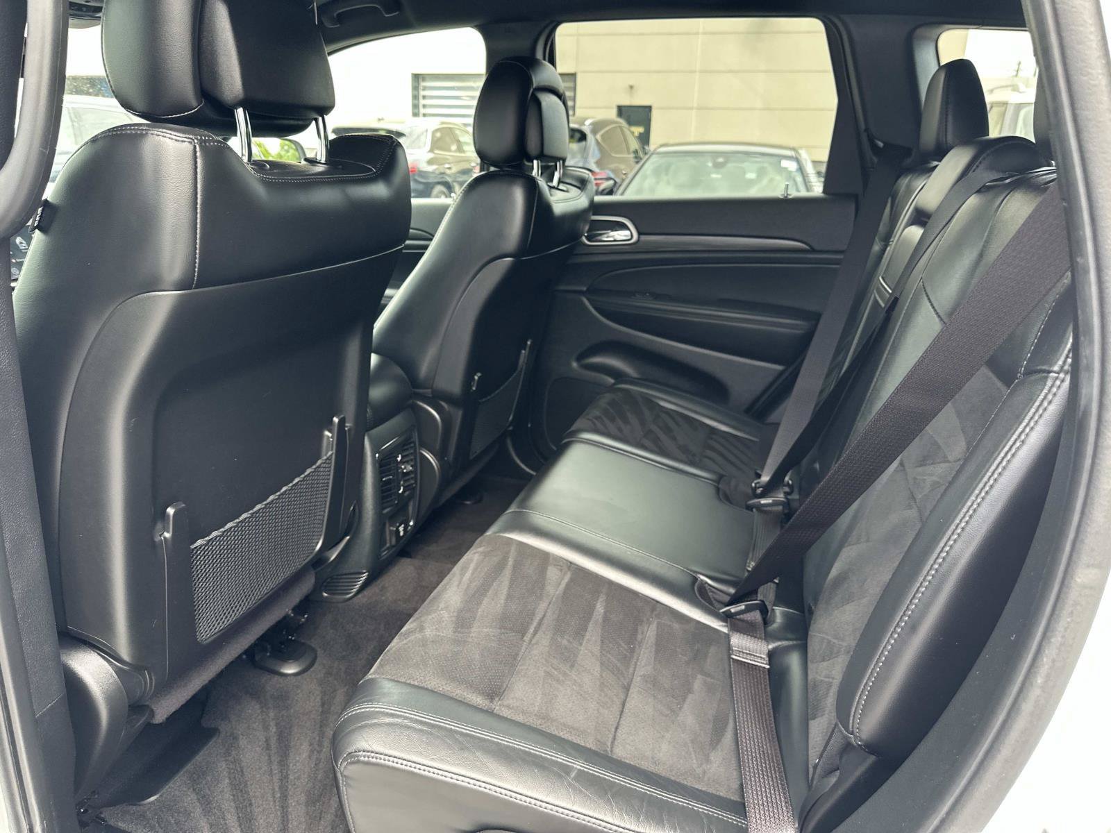 Used 2022 Jeep Grand Cherokee Laredo X AWD/4WD image 29